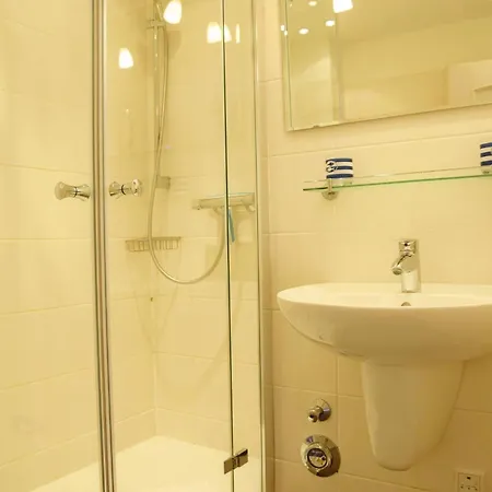 Apartamento App Seebrise In Mit Balkon Am Inkl Parkplatz Westerland